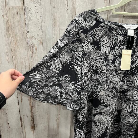 New! Christopher & Banks Black Flutter Sleeve Abstract Floral Blouse Top Medium - Picture 2 of 6